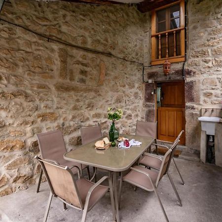 Casa Rural La Carrozal Senda Del Oso Orelleiru Ngoại thất bức ảnh