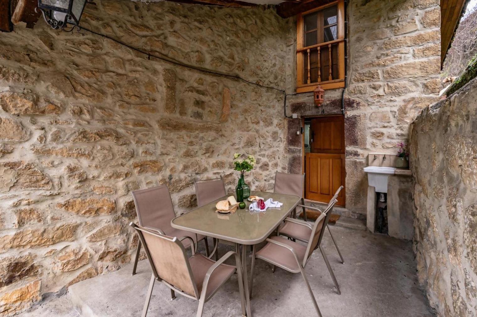 Casa Rural La Carrozal Senda Del Oso Orelleiru Ngoại thất bức ảnh