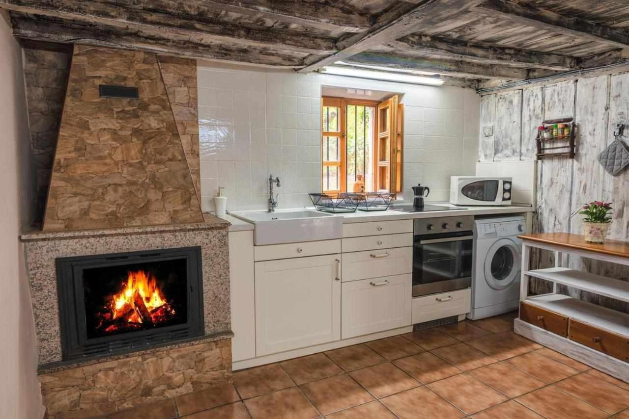 Casa Rural La Carrozal Senda Del Oso Orelleiru Ngoại thất bức ảnh