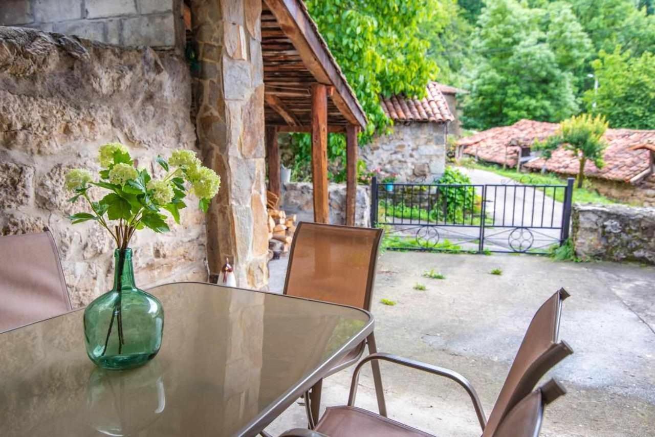 Casa Rural La Carrozal Senda Del Oso Orelleiru Ngoại thất bức ảnh