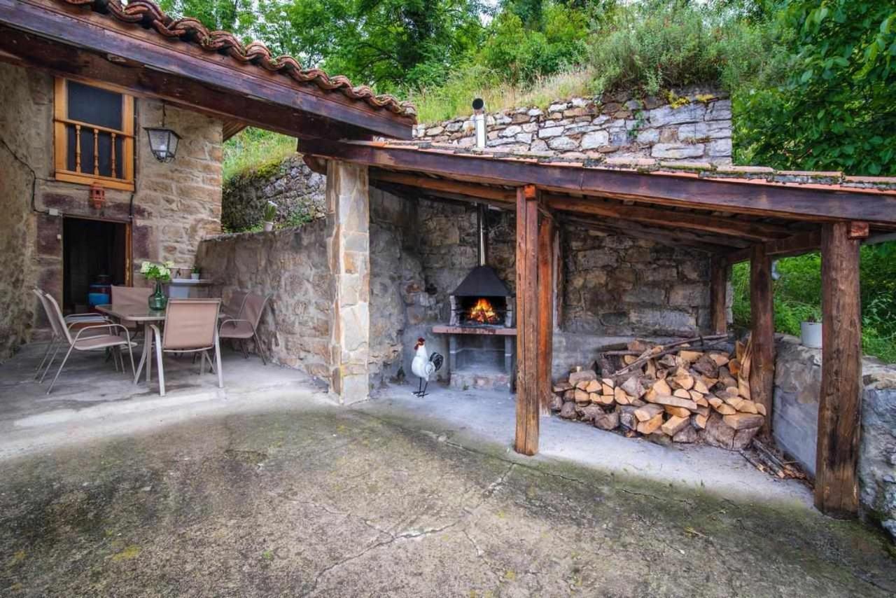 Casa Rural La Carrozal Senda Del Oso Orelleiru Ngoại thất bức ảnh